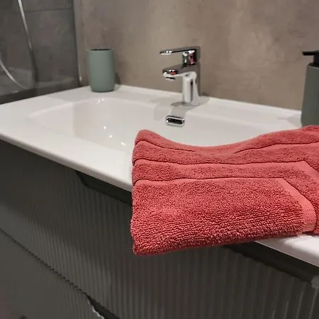 Daire Bienvenue A Perla Di Varos *